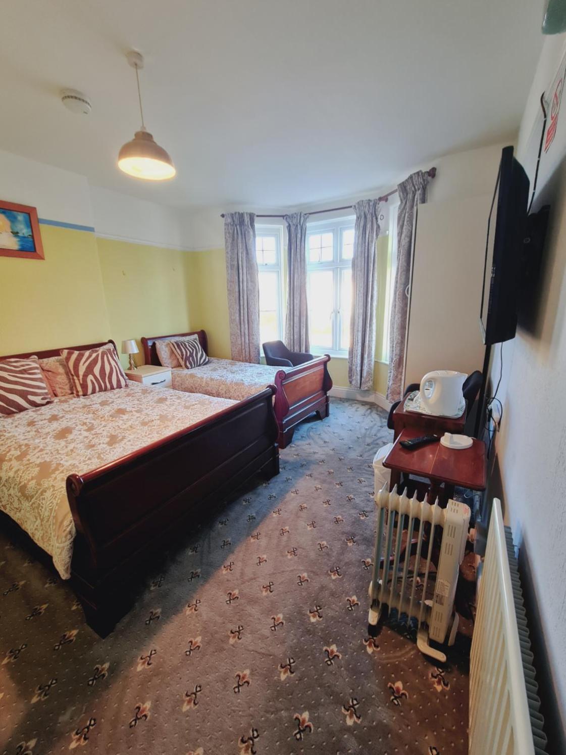 Thornbury Accommodation Burnham-on-Sea Esterno foto