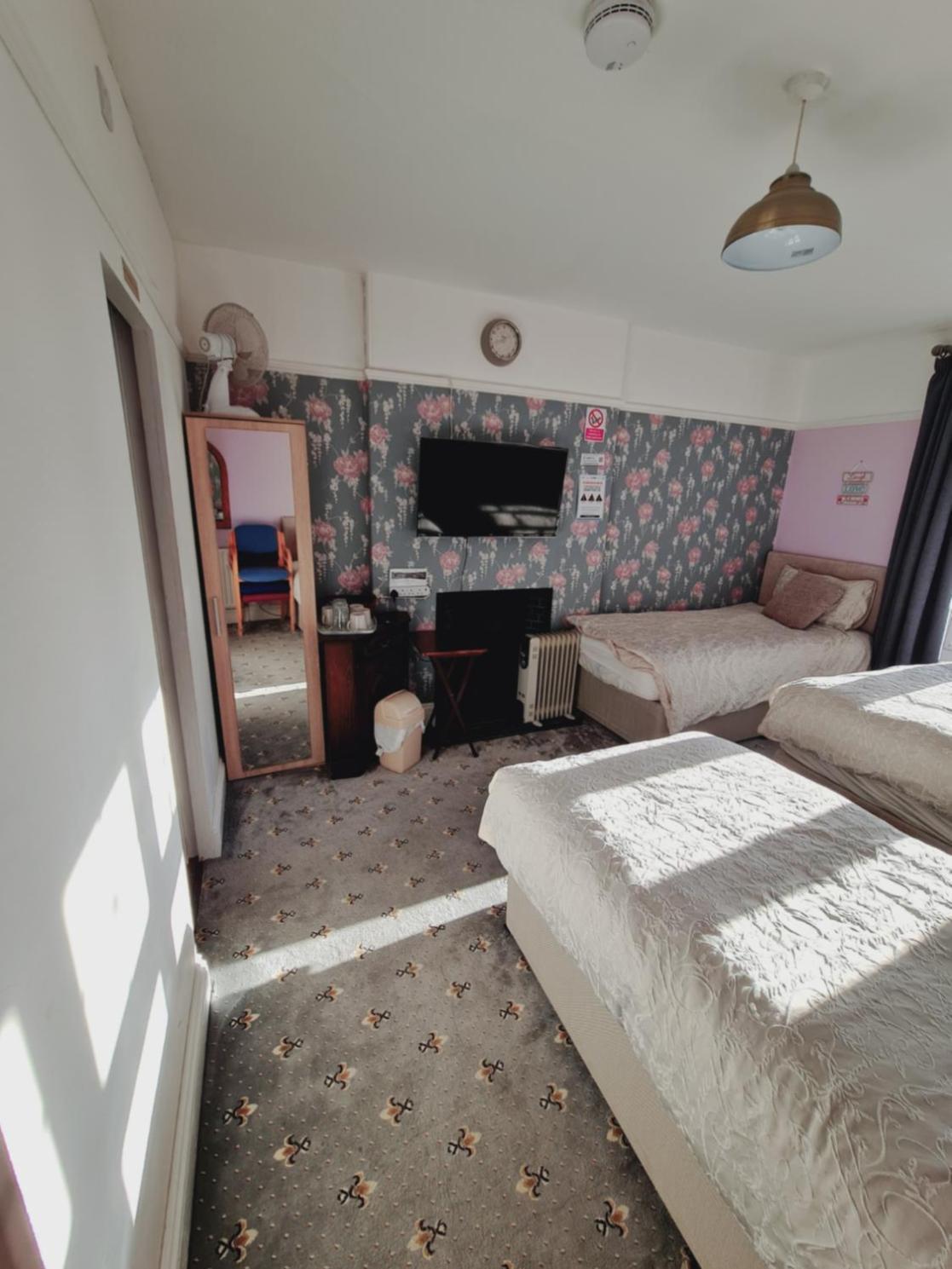 Thornbury Accommodation Burnham-on-Sea Esterno foto